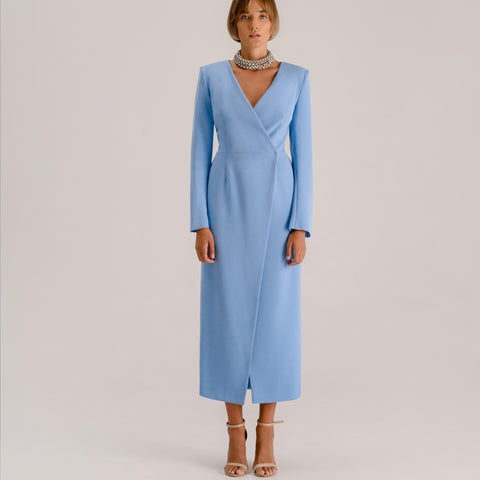 Небесно-голубое платье